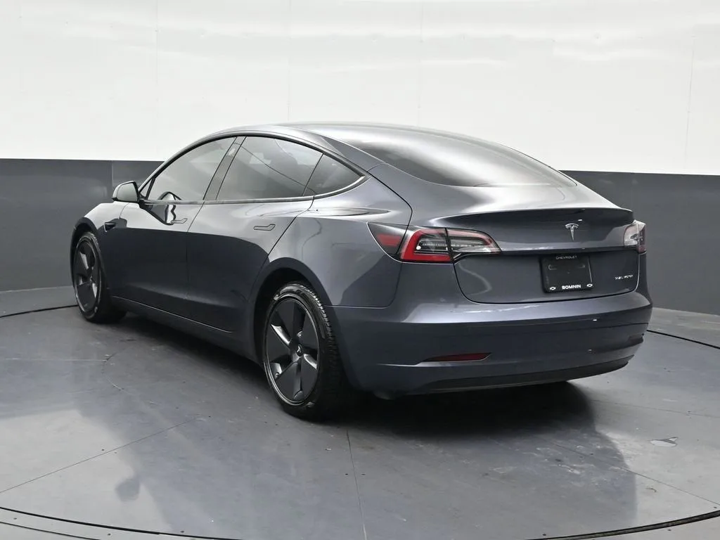 2023 Tesla Model 3 Long Range photo 3