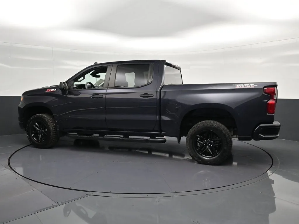 2024 Chevrolet Silverado 1500 Custom Trail Boss photo 8