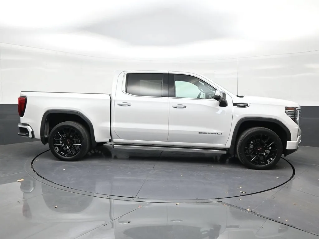 2023 GMC Sierra 1500 Denali photo 6