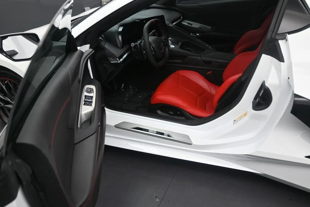 2024 Chevrolet Corvette Stingray 1LT photo 10