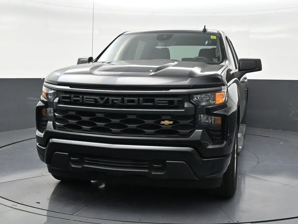 2024 Chevrolet Silverado 1500 Custom photo 8
