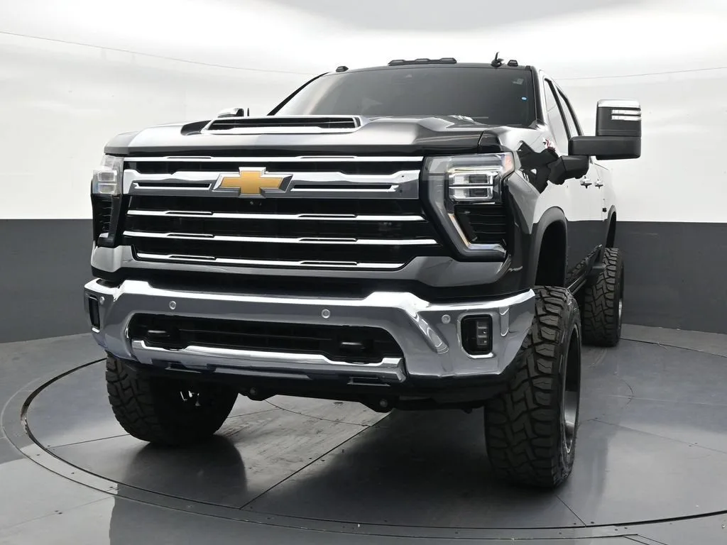 2024 Chevrolet Silverado 2500 HD LTZ photo 8