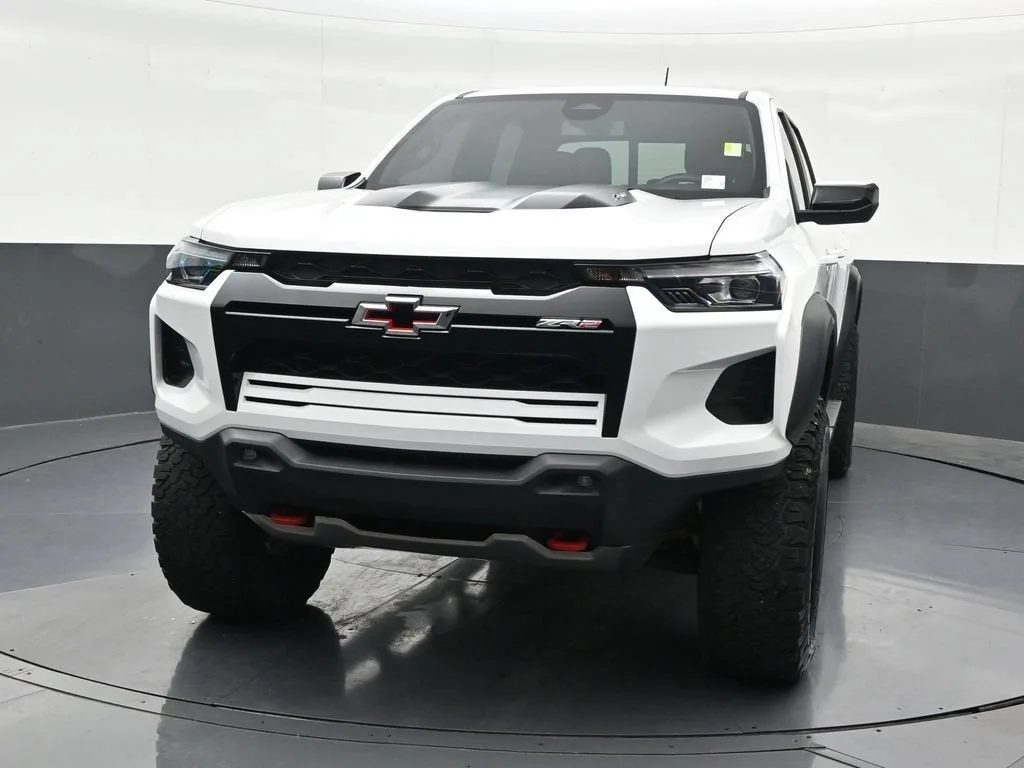 2024 Chevrolet Colorado ZR2 photo 9