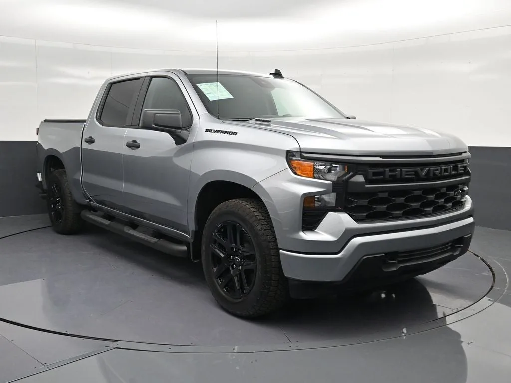 2026 Chevrolet Silverado 1500 Custom photo 5
