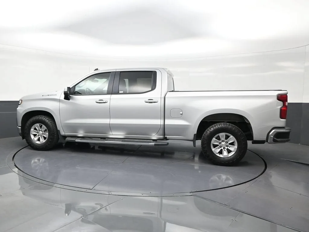 2022 Chevrolet Silverado 1500 LTD LT photo 2