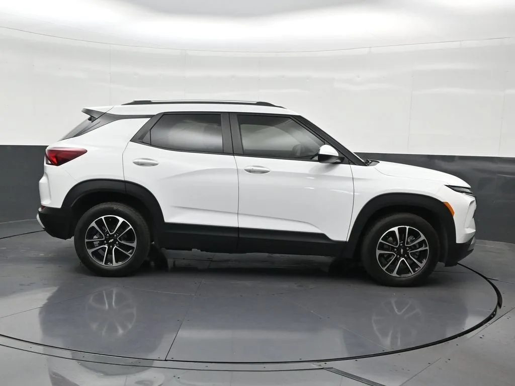 2024 Chevrolet Trailblazer LT photo 7