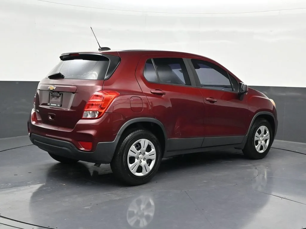 2017 Chevrolet Trax LS photo 5