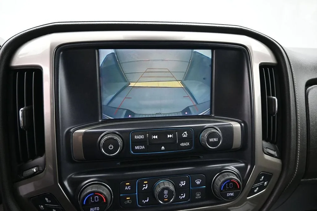2018 Chevrolet Silverado 1500 High Country photo 11