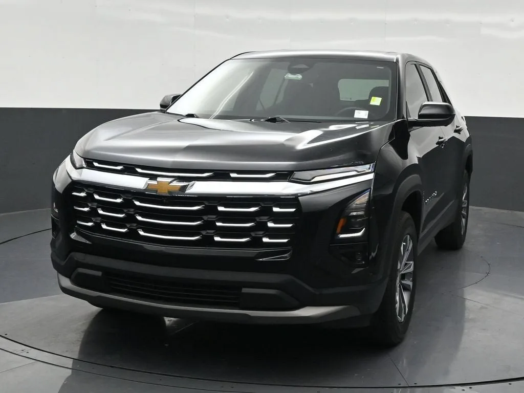 2025 Chevrolet Equinox LT photo 9