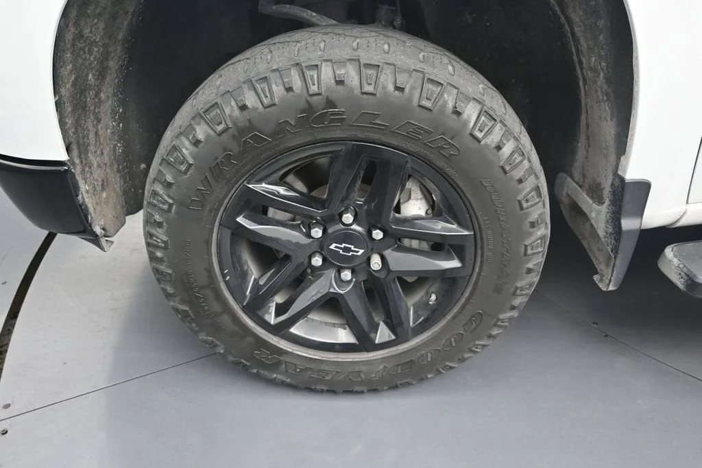 2023 Chevrolet Silverado 1500 Custom Trail Boss photo 9