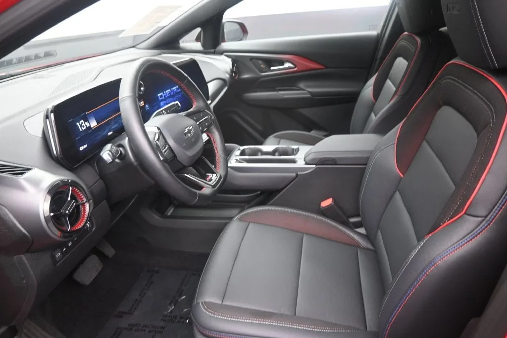 2026 Chevrolet Equinox EV RS photo 12