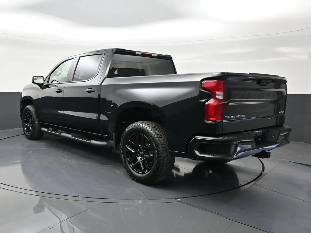 2026 Chevrolet Silverado 1500 RST photo 3