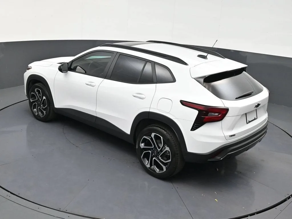 2025 Chevrolet Trax ACTIV photo 11