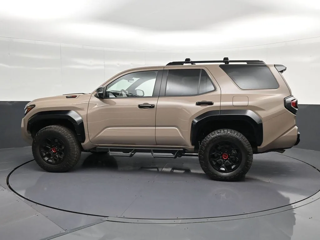 2025 Toyota 4Runner i-FORCE MAX Hybrid TRD Pro photo 8