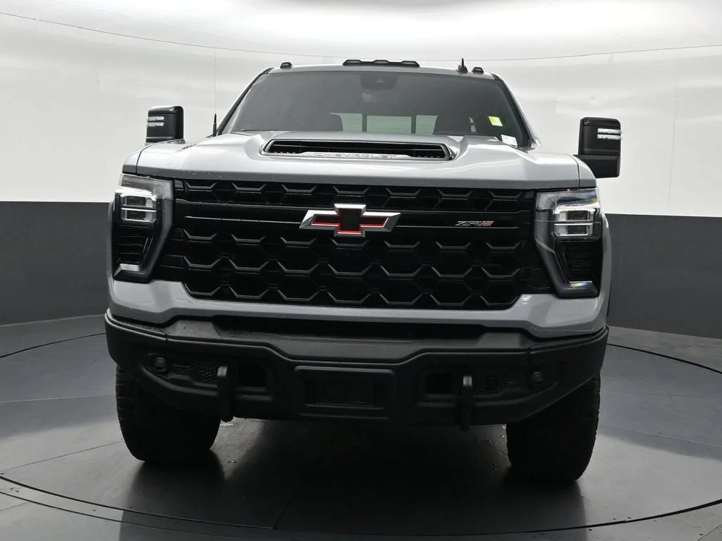 2024 Chevrolet Silverado 2500 HD ZR2 photo 9