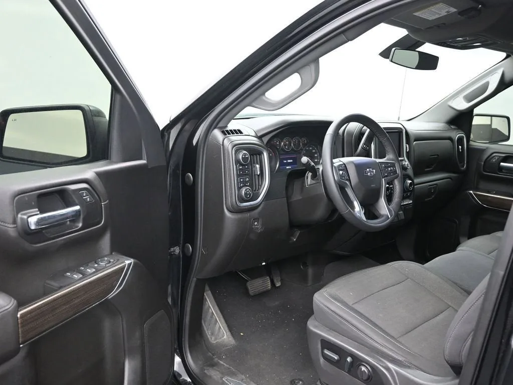 2022 Chevrolet Silverado 1500 LTD RST photo 10