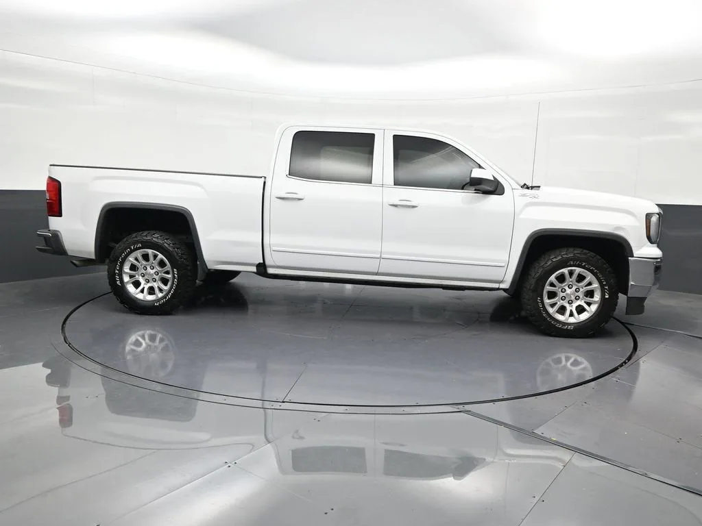 2018 GMC Sierra 1500 SLE photo 7