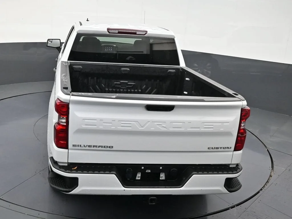 2024 Chevrolet Silverado 1500 Custom photo 12