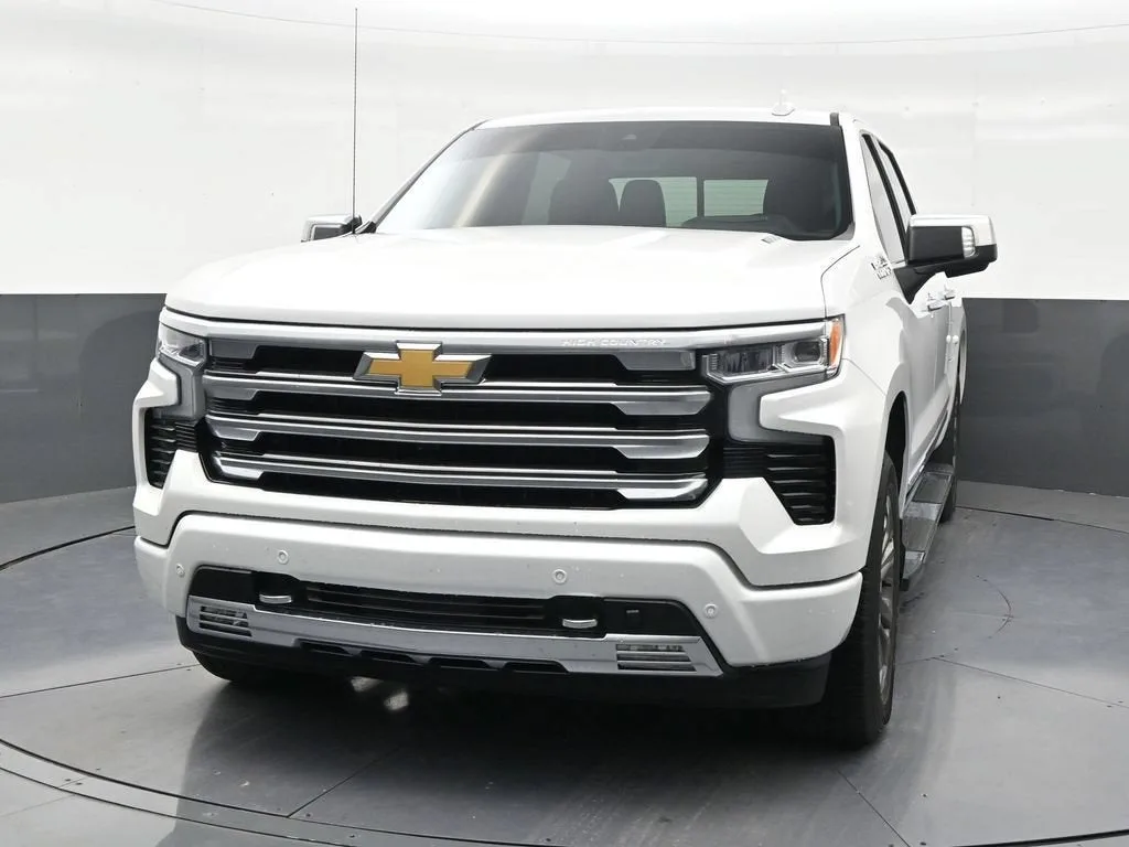 2024 Chevrolet Silverado 1500 High Country photo 8
