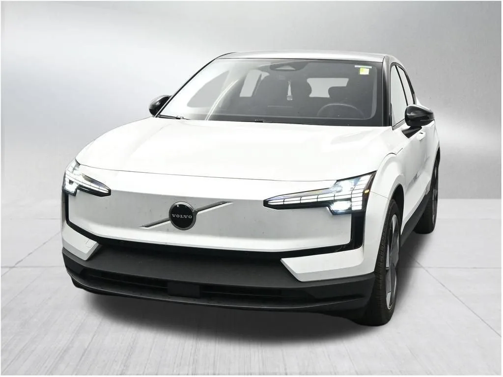 2025 Volvo EX30 Plus Twin Motor Performance, Fully electric photo 8