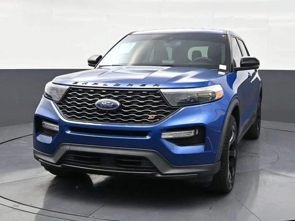 2022 Ford Explorer ST photo 9