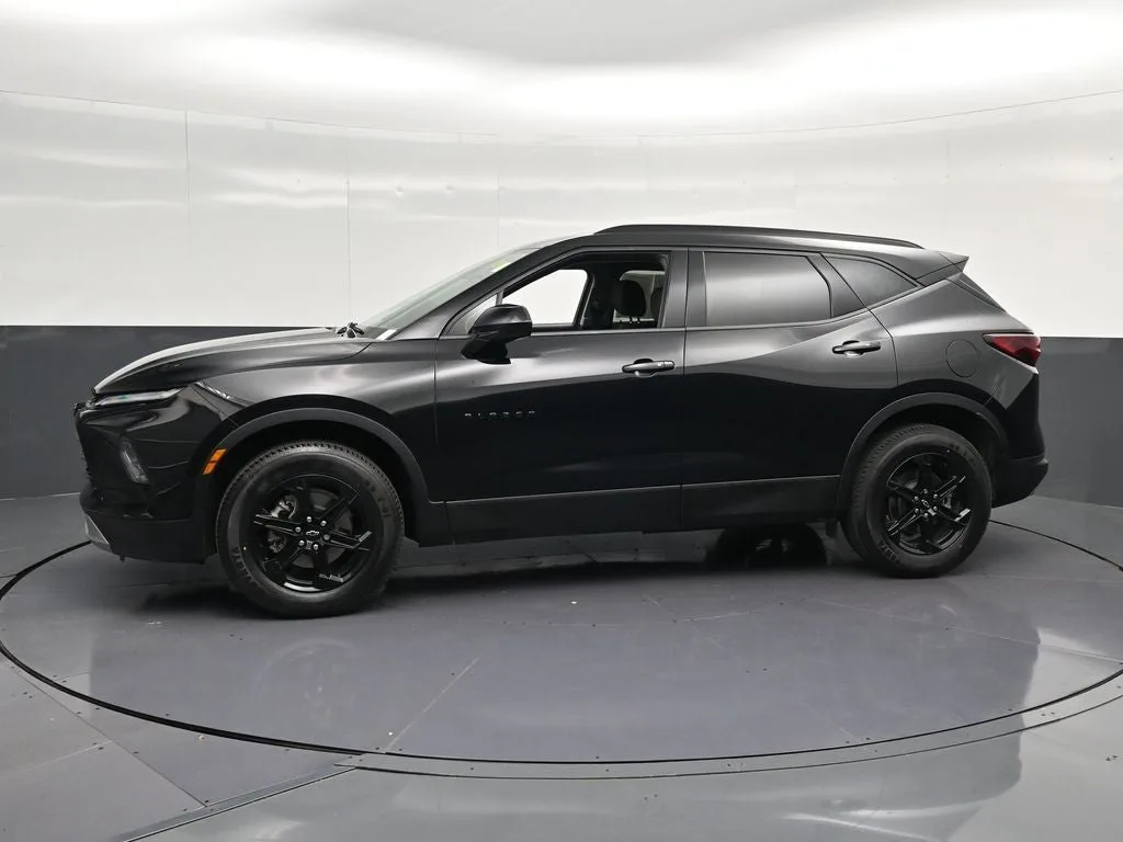 2024 Chevrolet Blazer LT photo 7