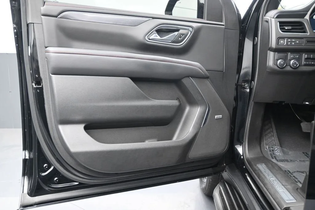 2024 Chevrolet Tahoe RST photo 11