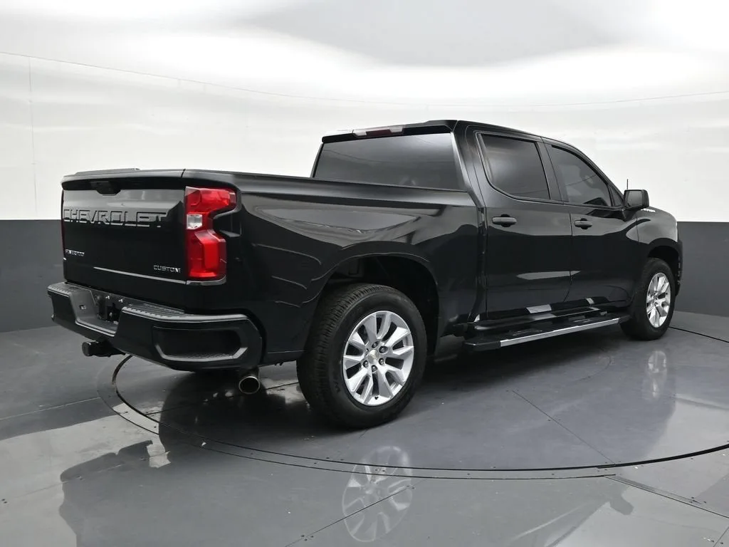 2024 Chevrolet Silverado 1500 Custom photo 5