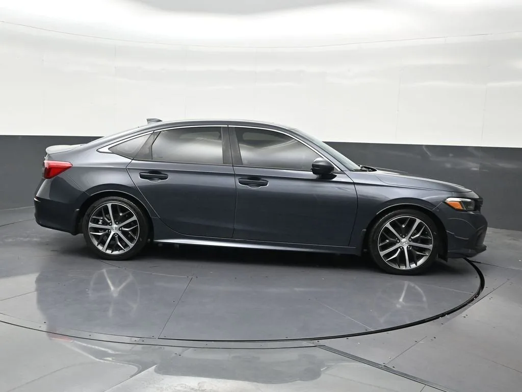 2024 Honda Civic Sedan Touring photo 6