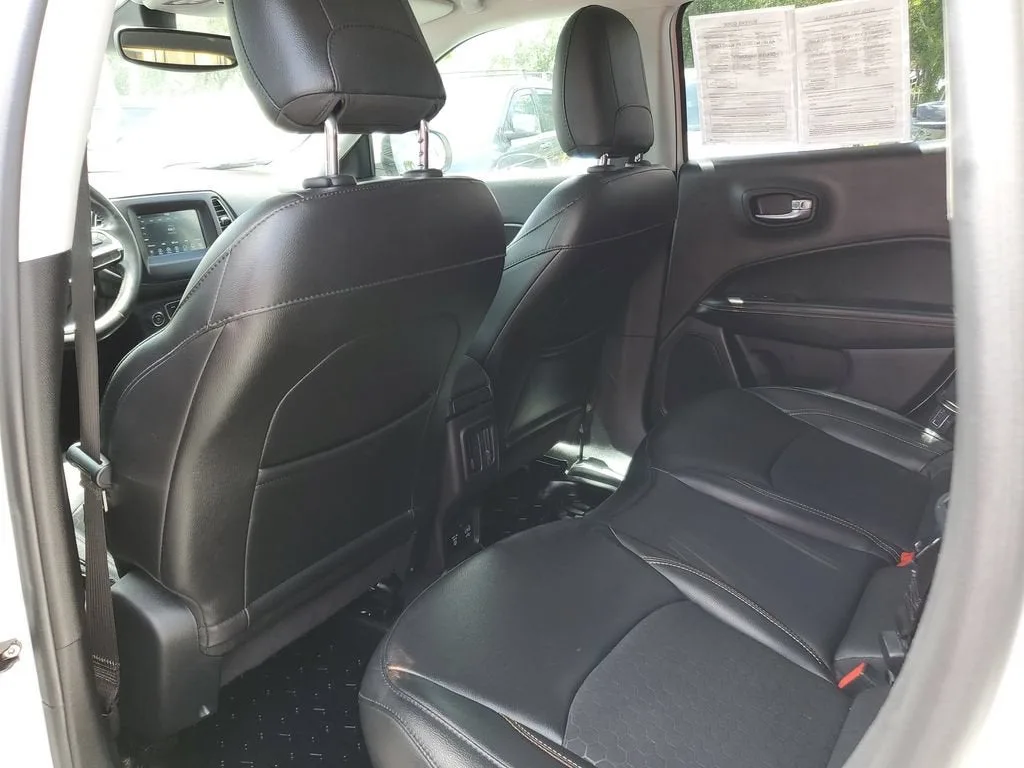 2019 Jeep Compass Latitude 4x4 photo 10