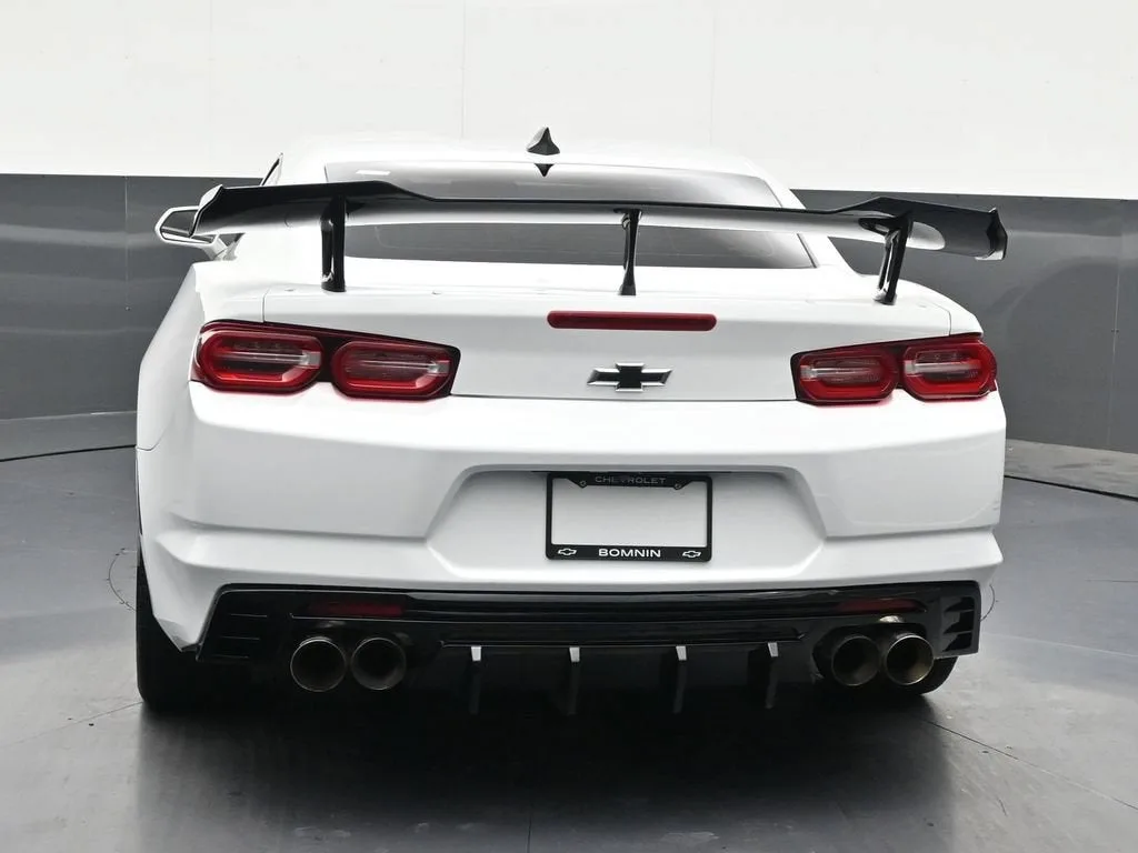 2021 Chevrolet Camaro 1LT photo 4