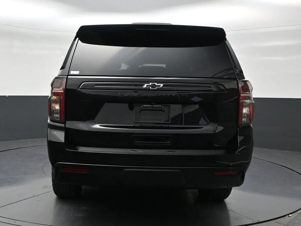 2023 Chevrolet Suburban Z71 photo 4