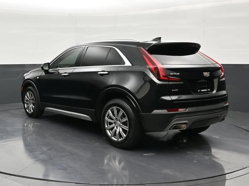 2022 Cadillac XT4 AWD Premium Luxury photo 3