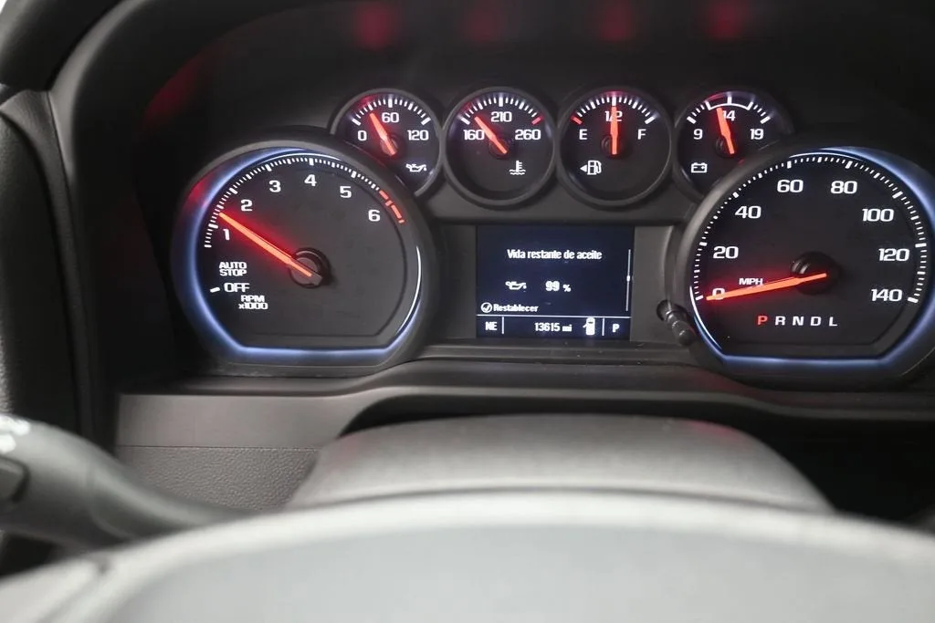 2023 Chevrolet Silverado 1500 Custom photo 11