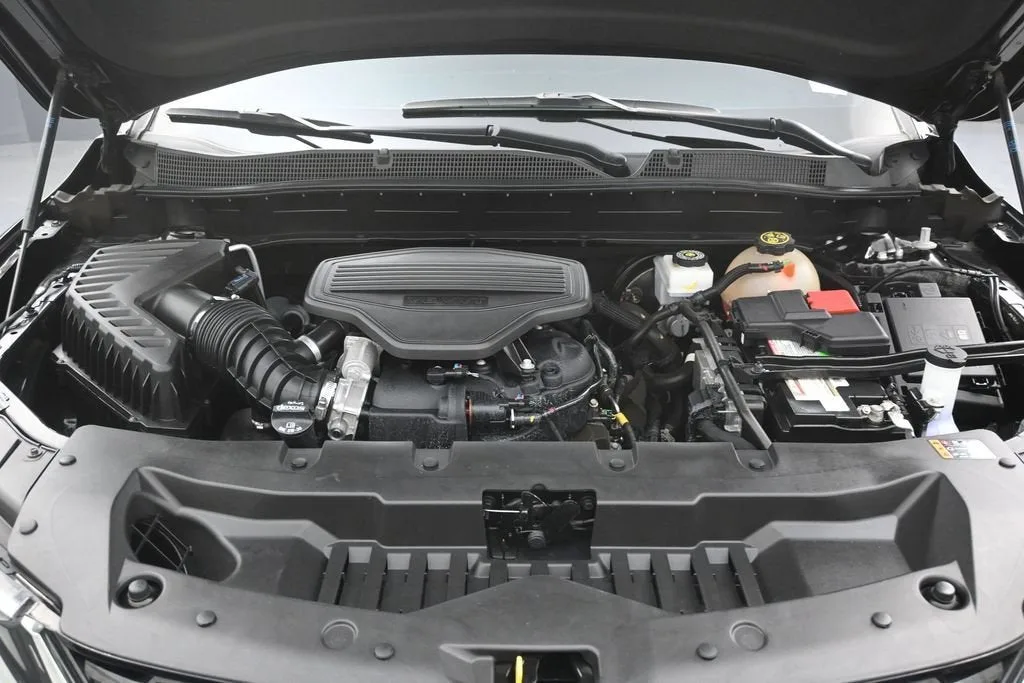 2025 GMC Sierra 2500 HD SLT photo 11