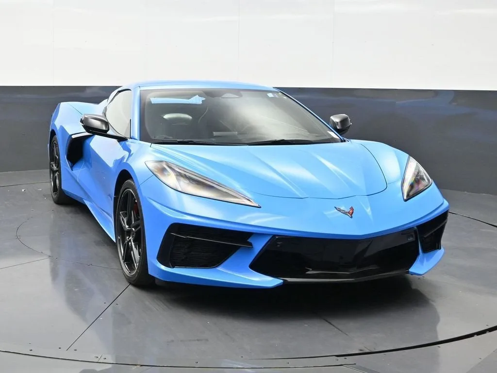 2025 Chevrolet Corvette Stingray 2LT photo 7