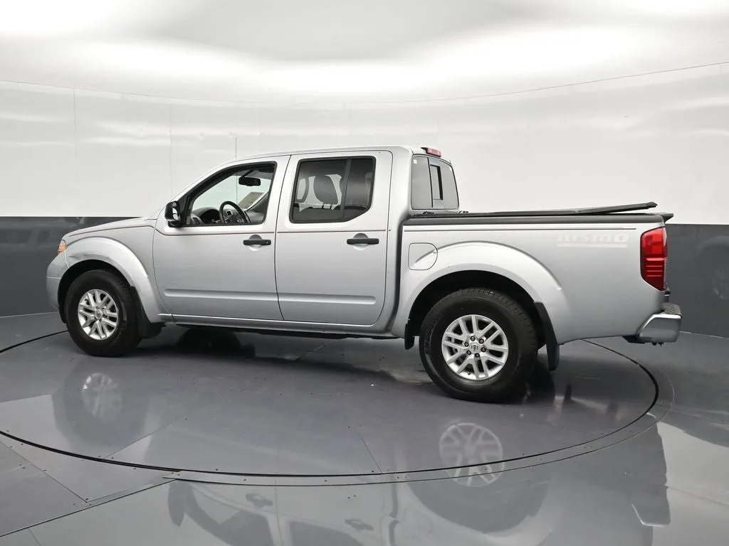 2017 Nissan Frontier SV photo 8