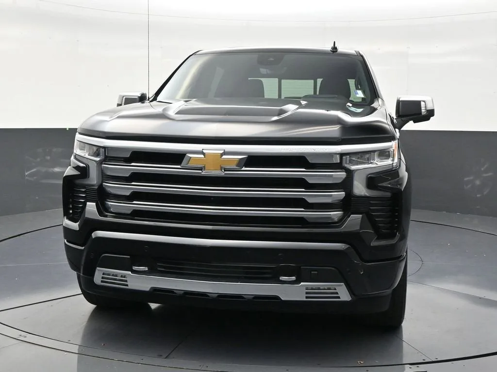 2024 Chevrolet Silverado 1500 High Country photo 8