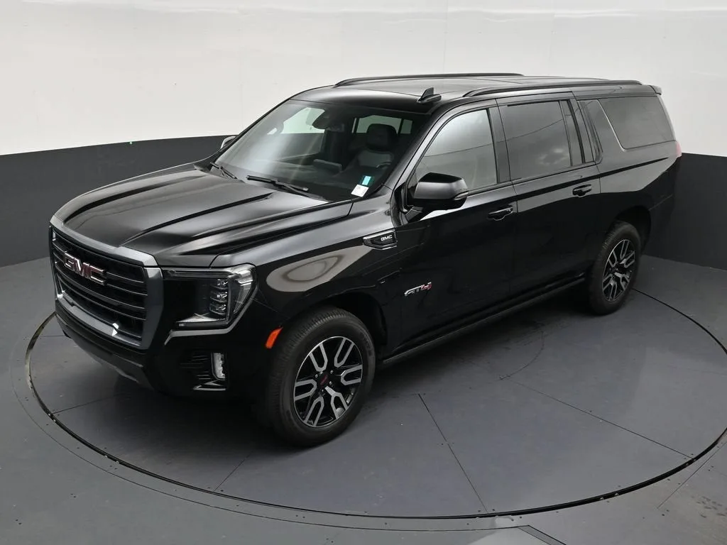 2022 GMC Yukon XL AT4 photo 12