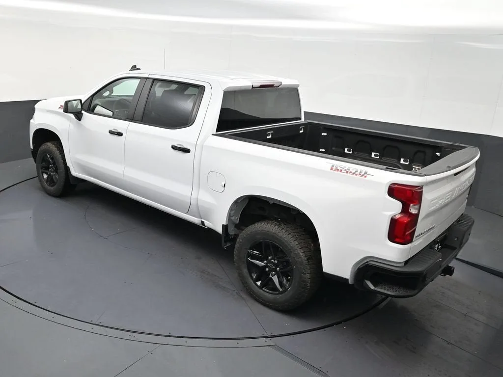 2023 Chevrolet Silverado 1500 LT Trail Boss photo 11