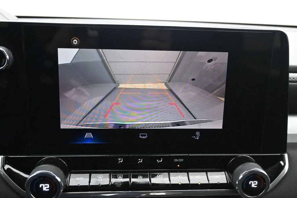 2024 Chevrolet Colorado LT photo 11