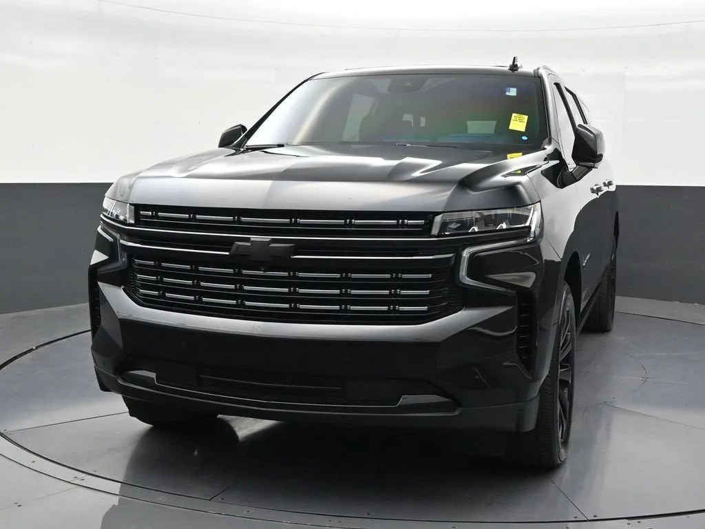 2024 Chevrolet Suburban Premier photo 8
