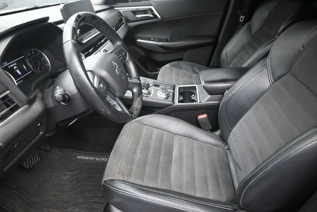 2022 Mitsubishi Outlander SE 2.5 2WD photo 11