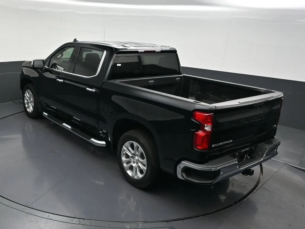 2024 Chevrolet Silverado 1500 LTZ photo 12