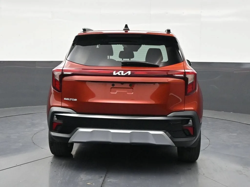 2024 Kia Seltos S photo 4
