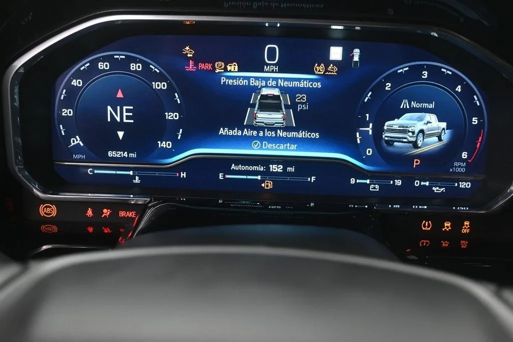 2023 Chevrolet Silverado 1500 LT photo 11