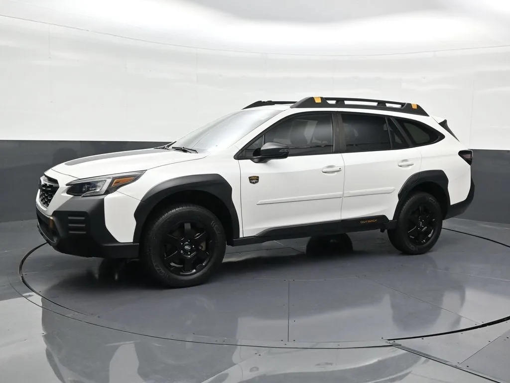 2022 Subaru Outback Wilderness photo 3