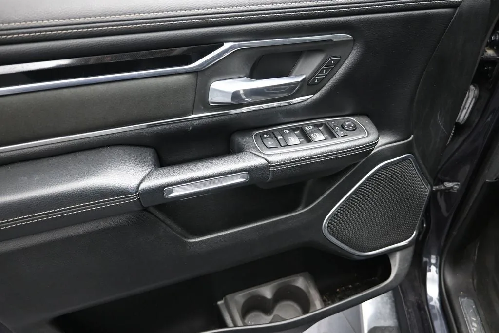 2021 RAM 1500 Laramie photo 10