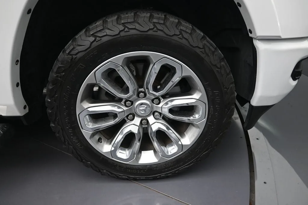 2022 RAM 1500 Laramie photo 9