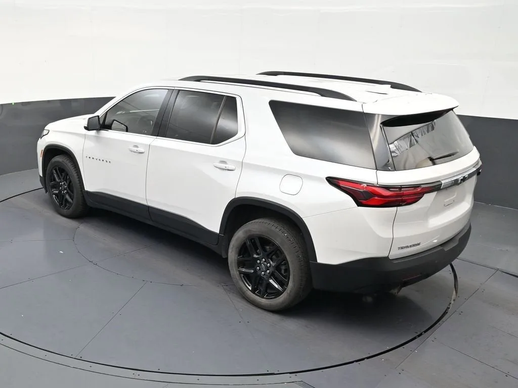 2022 Chevrolet Traverse LT Cloth photo 14